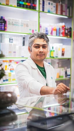 داروخانه شبانه روزی دکتر نیما سعیدی
